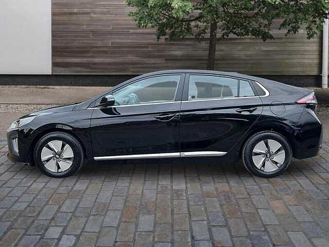 Hyundai IONIQ 1.6 h-GDi Premium Hatchback 5dr Petrol Hybrid DCT Euro 6 (s/s) (141 ps)