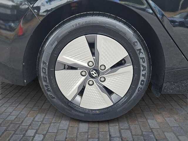 Hyundai IONIQ 1.6 h-GDi Premium Hatchback 5dr Petrol Hybrid DCT Euro 6 (s/s) (141 ps)