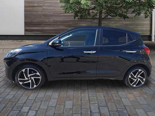 Hyundai i10 1.0 Premium Hatchback 5dr Petrol Auto Euro 6 (s/s) (67 ps)