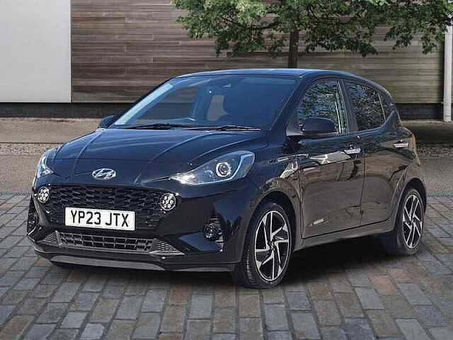 Hyundai i10 1.0 Premium Hatchback 5dr Petrol Auto Euro 6 (s/s) (67 ps)