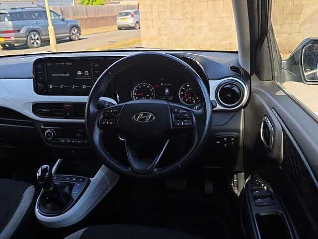 Hyundai i10 1.0 Premium Hatchback 5dr Petrol Auto Euro 6 (s/s) (67 ps)