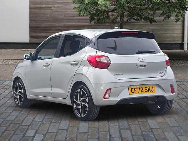 Hyundai i10 1.2 Premium Hatchback 5dr Petrol Manual Euro 6 (s/s) (84 ps)