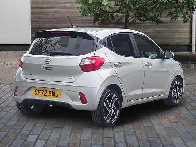 Hyundai i10 1.2 Premium Hatchback 5dr Petrol Manual Euro 6 (s/s) (84 ps)