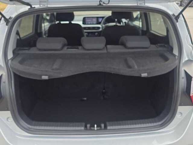 Hyundai i10 1.2 Premium Hatchback 5dr Petrol Manual Euro 6 (s/s) (84 ps)
