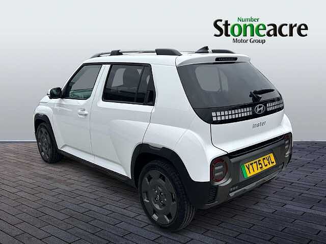 Hyundai INSTER Long Range 49kWh Cross Auto 5dr White