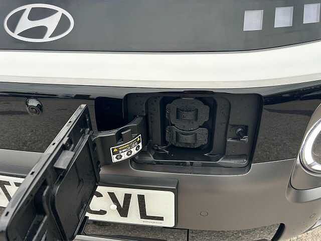 Hyundai INSTER Long Range 49kWh Cross Auto 5dr White