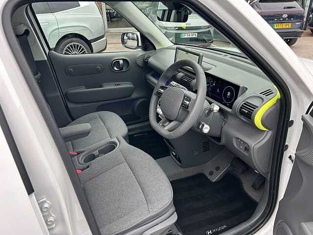 Hyundai INSTER Long Range 49kWh Cross Auto 5dr White