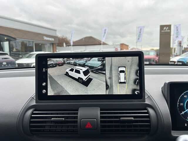 Hyundai INSTER Long Range 49kWh Cross Auto 5dr White