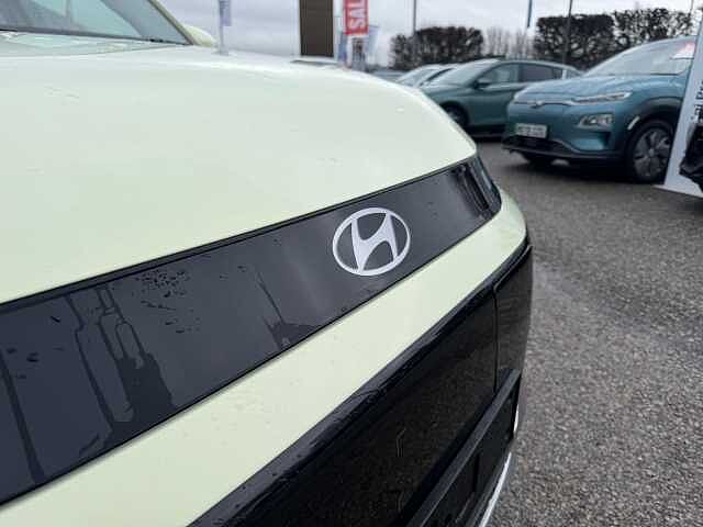 Hyundai INSTER Long Range 49kWh 02 Auto 5dr Yellow