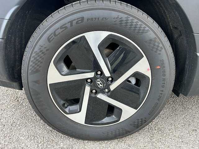 Hyundai IONIQ 9 110kWh Premium Auto 5dr
