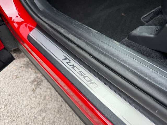 Hyundai TUCSON 1.6 T-GDi 13.8kWh Premium Auto Euro 6 (s/s) 5dr Red