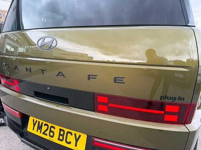 Hyundai SANTA FE PLUG-IN HYBRID 1.6 T-GDi 13.8kWh Calligraphy Auto 4WD Euro 6 (s/s) 5dr Green