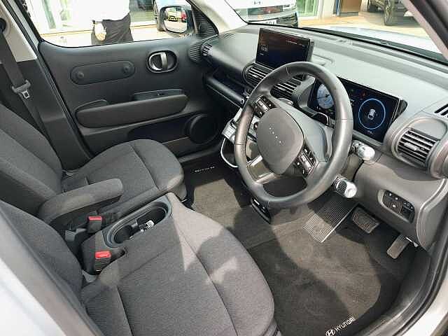 Hyundai INSTER Long Range 49kWh 02 Auto 5dr Silver