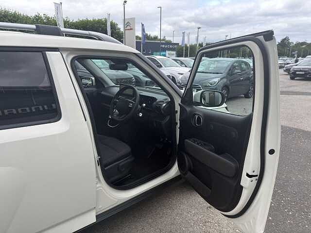 Hyundai INSTER Long Range 49kWh 02 Auto 5dr Beige
