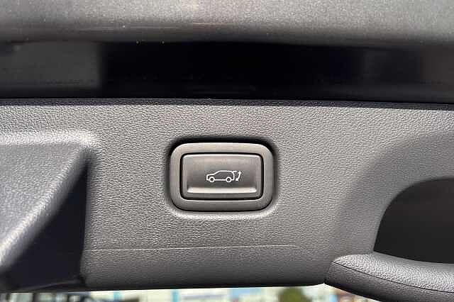 Hyundai KONA 1.6T 138 Ultimate 5dr Black