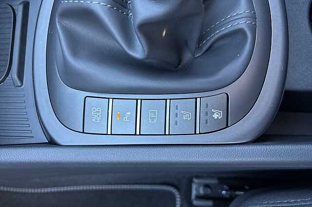 Hyundai KONA 1.6T 138 Ultimate 5dr Black