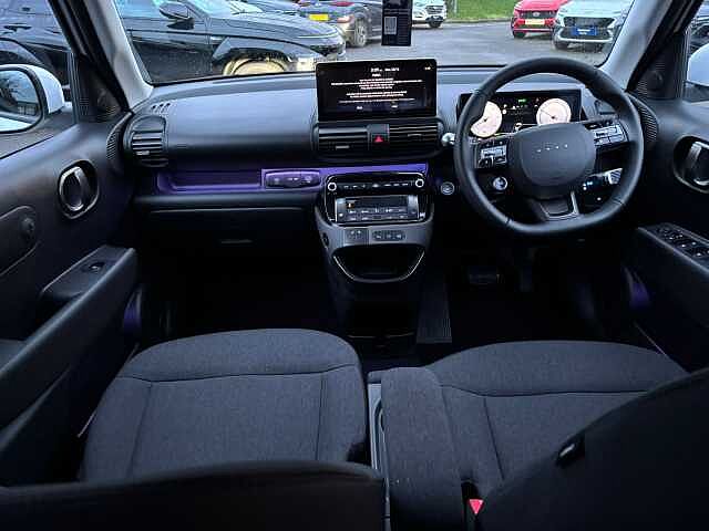 Hyundai INSTER 85kW 02 49kWh 5dr Auto White