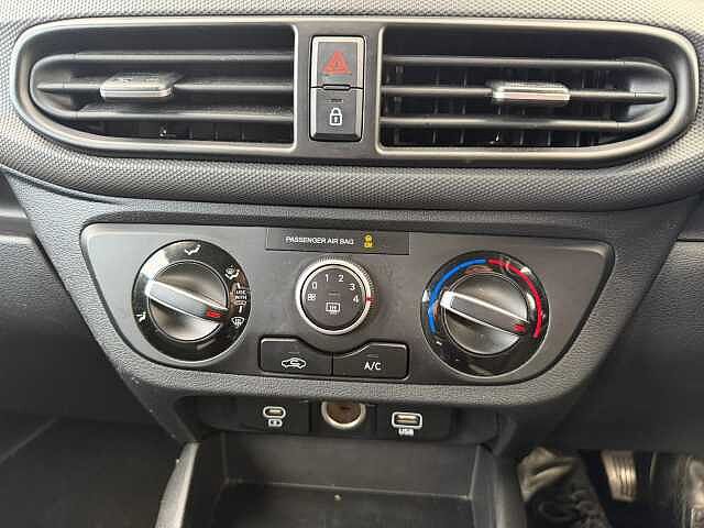 Hyundai i10 1.2 Advance 5dr Auto