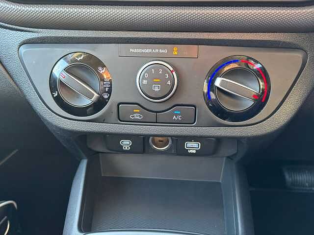 Hyundai i10 1.0 [63] Advance 5dr [Nav]