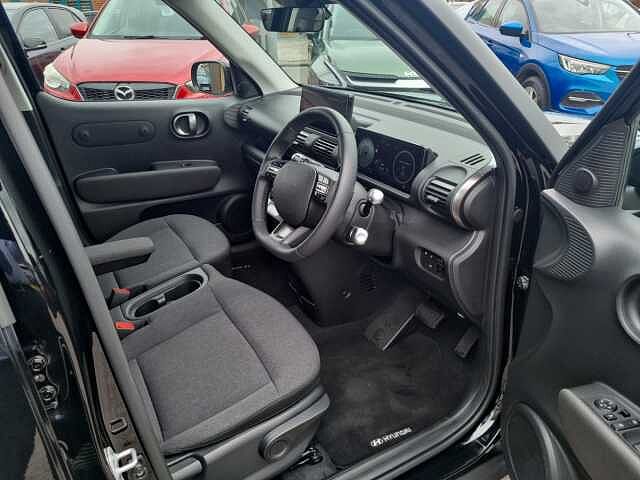 Hyundai HYUNDAI INSTER 02 EV HYUNDAI INSTER 02 EV