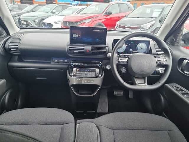 Hyundai HYUNDAI INSTER 02 EV HYUNDAI INSTER 02 EV