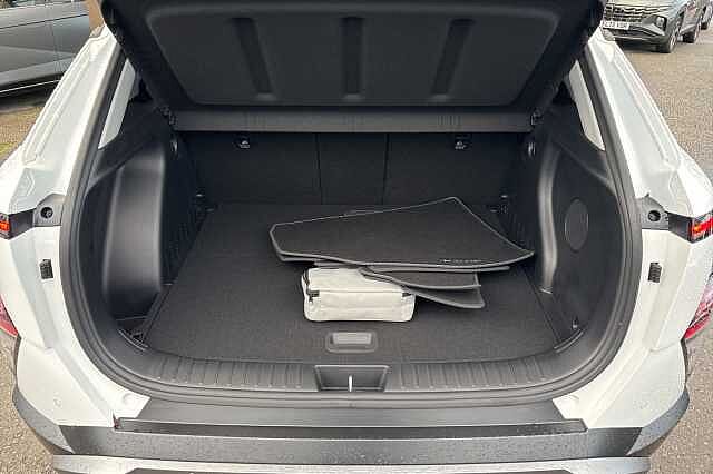 Hyundai KONA 1.6 Hybrid 129 Ultimate 5dr DCT White