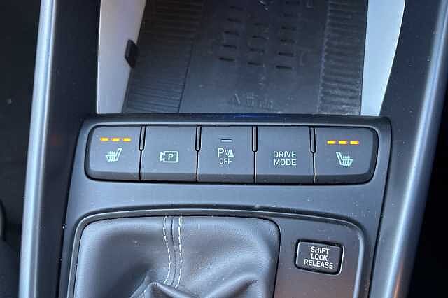 Hyundai BAYON 1.0 TGDi 48V MHEV Ultimate 5dr DCT Red