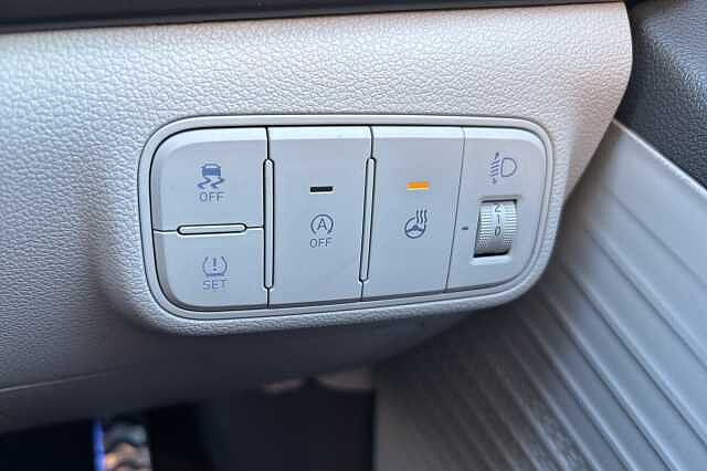 Hyundai BAYON 1.0 TGDi 48V MHEV Ultimate 5dr DCT Red