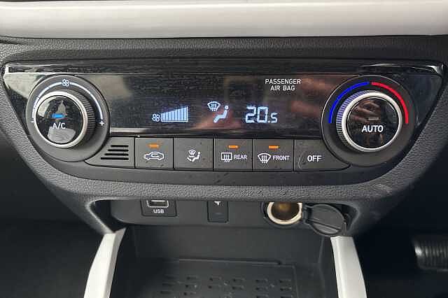 Hyundai i10 1.2 MPi Premium 5dr Auto