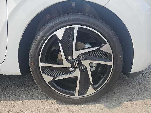 Hyundai I10 1.2 [79] Premium 5dr [Nav]