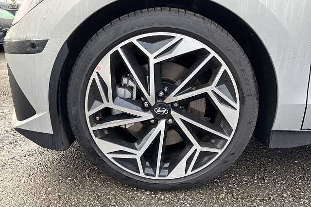 Hyundai IONIQ 6 168kW Premium 77kWh 4dr Auto