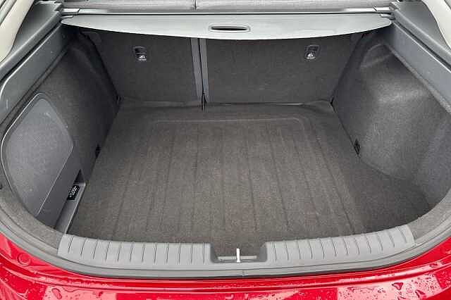 Hyundai IONIQ 1.6 GDi Hybrid Premium 5dr DCT