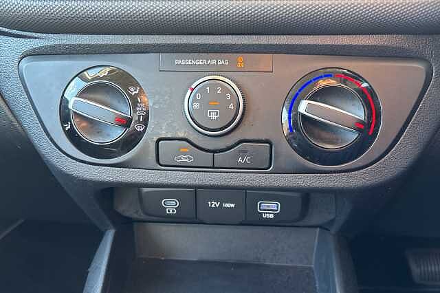 Hyundai I10 1.2 Advance 5dr Auto Red