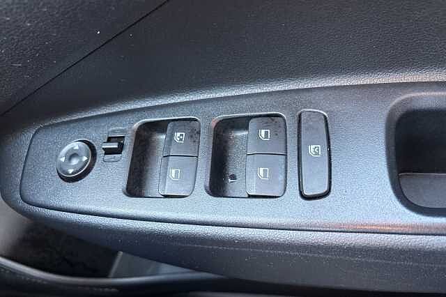 Hyundai I10 1.2 Advance 5dr Auto Red