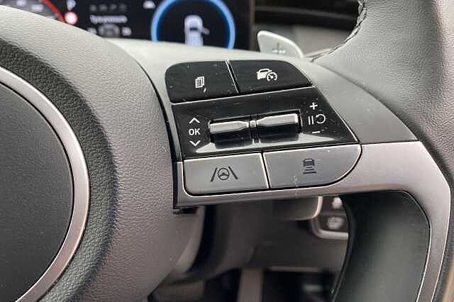 Hyundai TUCSON PREMIUM HEV White