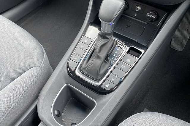 Hyundai IONIQ PREMIUM HEV Ultimate Red