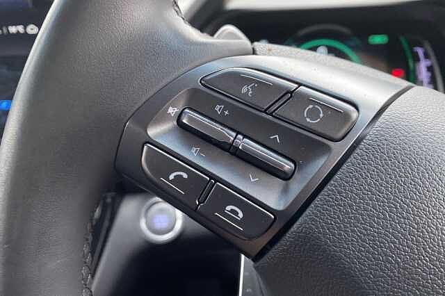 Hyundai IONIQ PREMIUM HEV Ultimate Red