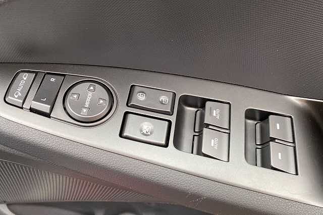 Hyundai IONIQ PREMIUM HEV Ultimate Red