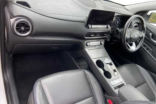 Hyundai KONA 64kWh Ultimate SUV 5dr Electric Auto (10.5kW Charger) (204 ps) White