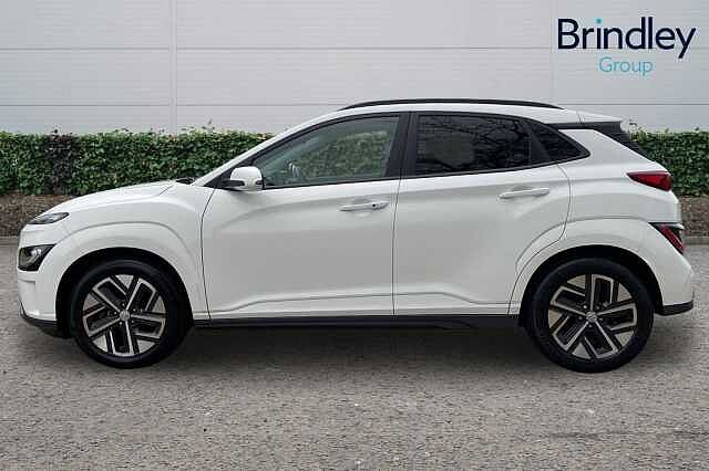 Hyundai KONA 64kWh Ultimate SUV 5dr Electric Auto (10.5kW Charger) (204 ps) White