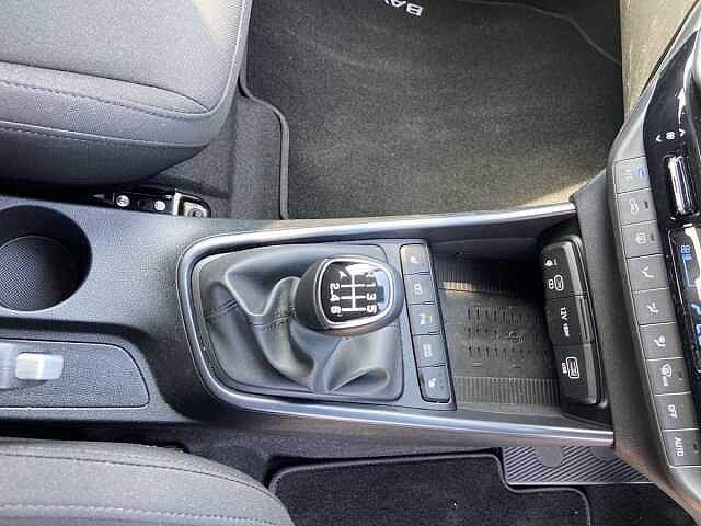 Hyundai Bayon 1.0 T-GDi Tech Line SUV 5dr Petrol Manual Euro 6 (s/s) (90 ps)