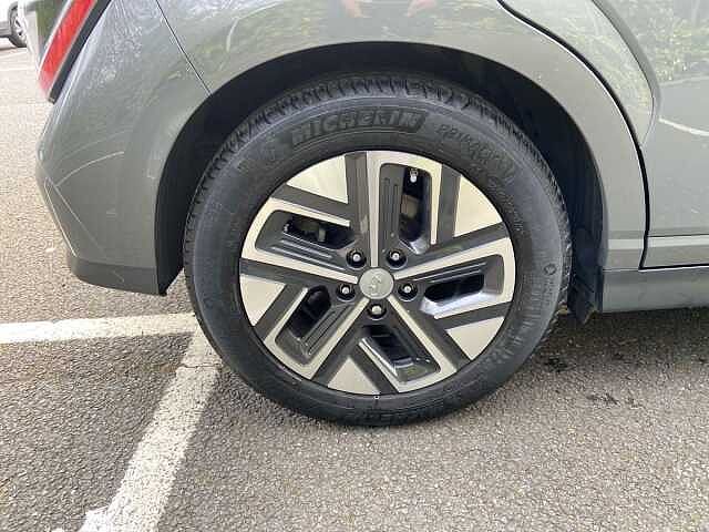 Hyundai Kona 64kWh Ultimate SUV 5dr Electric Auto (10.5kW Charger) (204 ps)