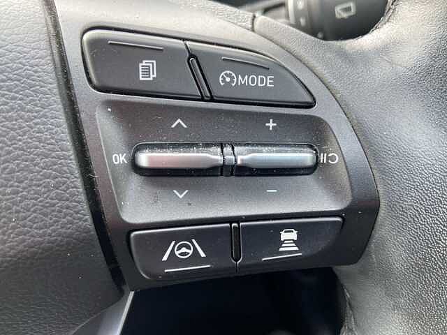 Hyundai Kona 64kWh Ultimate SUV 5dr Electric Auto (10.5kW Charger) (204 ps)