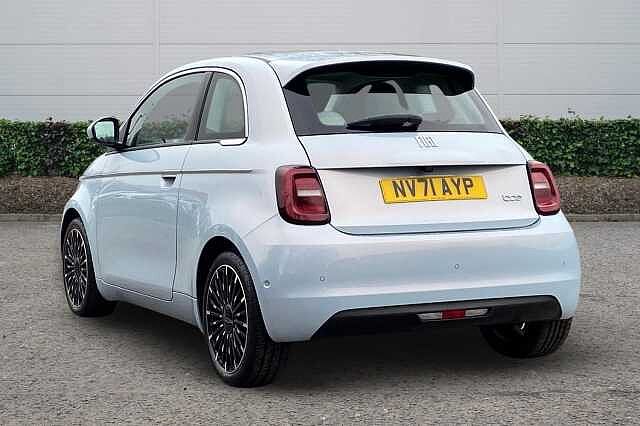 Fiat 500E 42kWh La Prima Hatchback 3dr Electric Auto (118 ps)