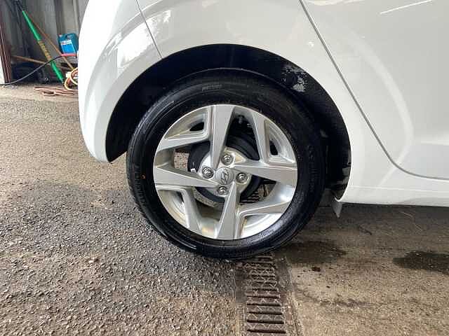 Hyundai i10 1.0 SE Connect Hatchback 5dr Petrol Manual Euro 6 (s/s) (67 ps)