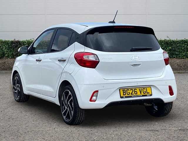 Hyundai i10 1.2 Premium Hatchback 5dr Petrol Manual Euro 6 (s/s) (79 ps)
