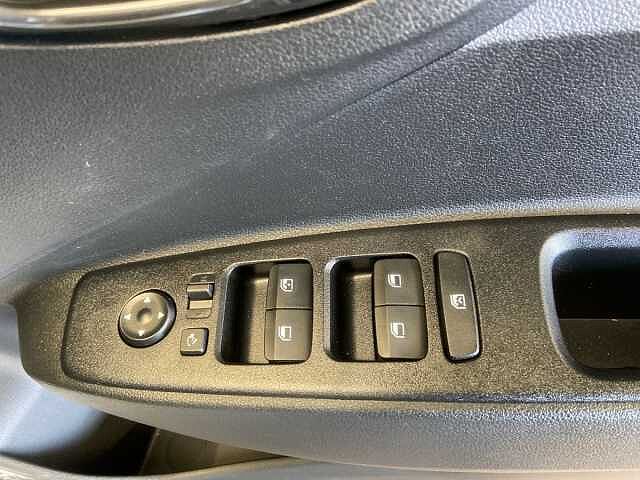 Hyundai i10 1.2 Premium Hatchback 5dr Petrol Manual Euro 6 (s/s) (79 ps)