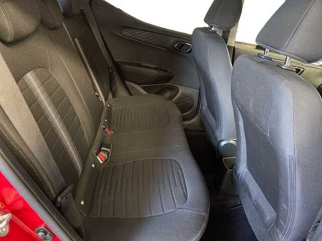 Hyundai i10 1.2 Premium Hatchback 5dr Petrol Auto Euro 6 (s/s) (84 ps)