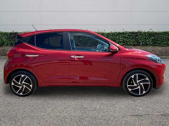 Hyundai i10 1.2 Premium Hatchback 5dr Petrol Auto Euro 6 (s/s) (84 ps)