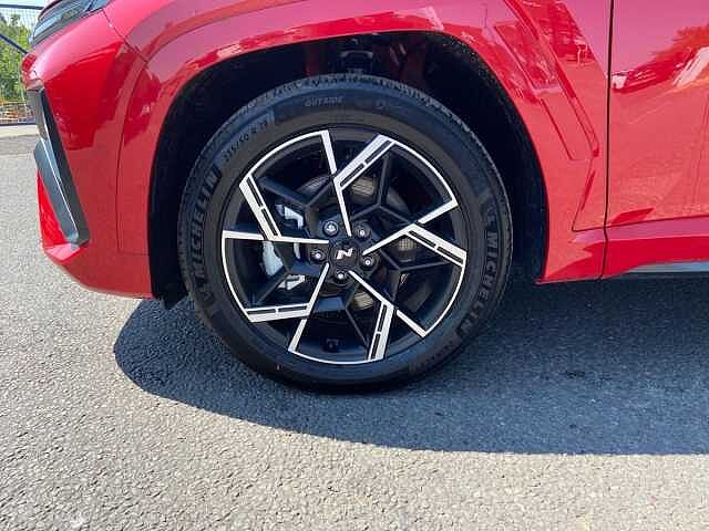 Hyundai TUCSON 1.6 T-GDi N Line S SUV 5dr Petrol Manual Euro 6 (s/s) (160 ps) Engine Red